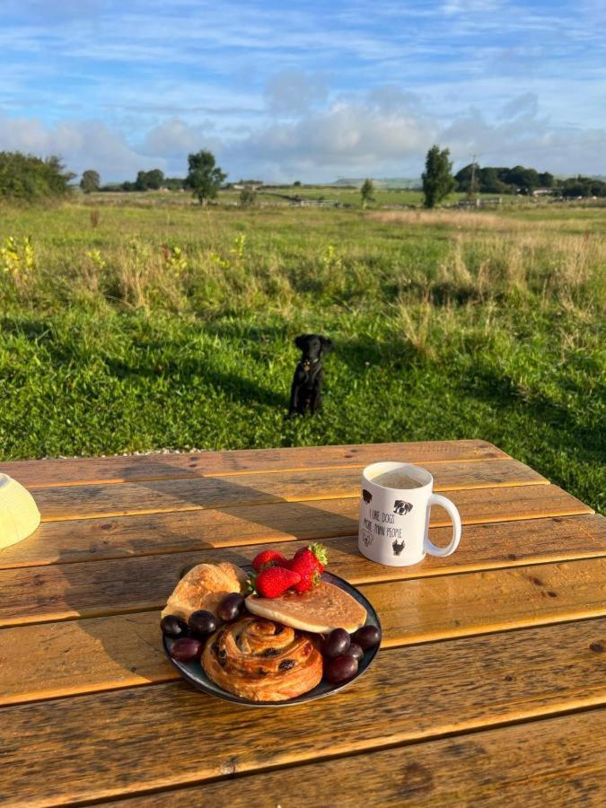Luxury Shepherd Hut In The Peak District Bakewell Extérieur photo