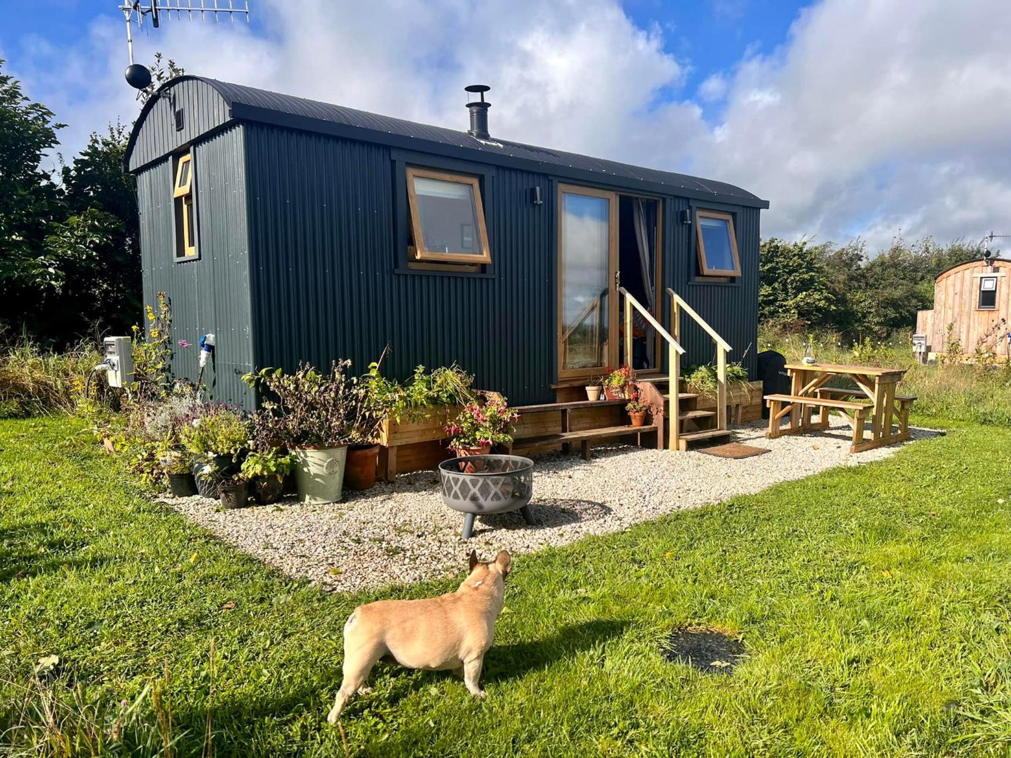 Luxury Shepherd Hut In The Peak District Bakewell Extérieur photo